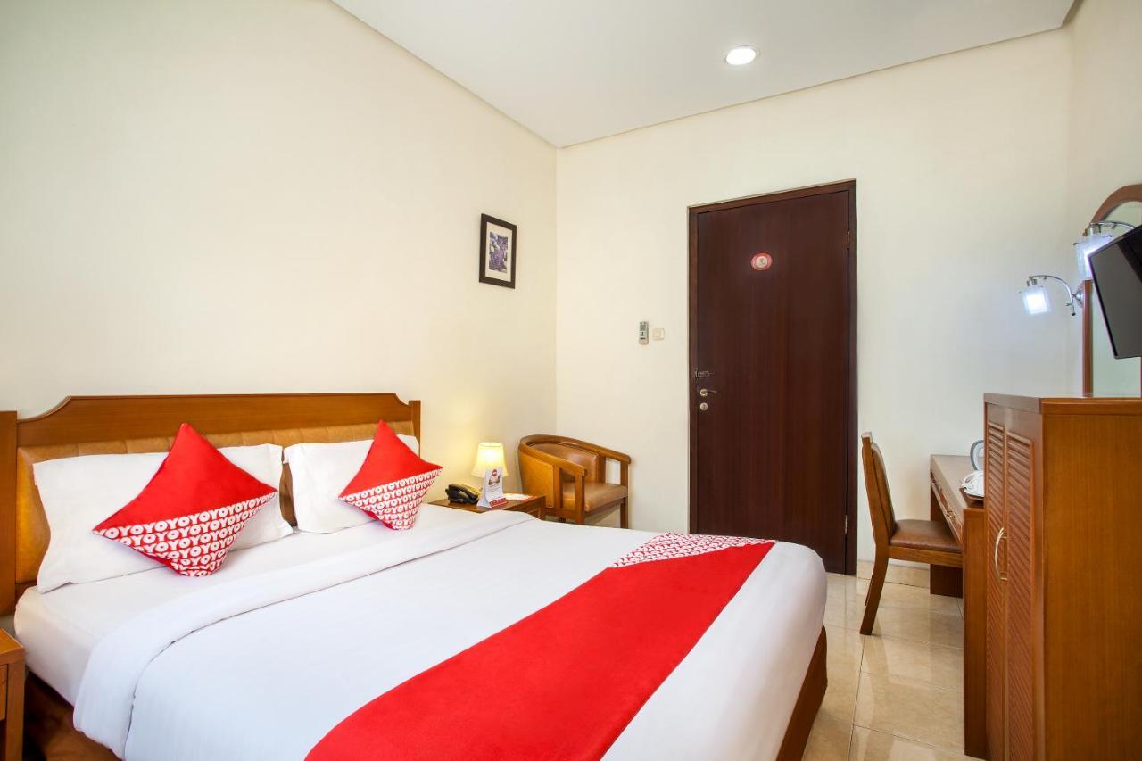 Oyo 108 Hotel Surya Yakarta Exterior foto