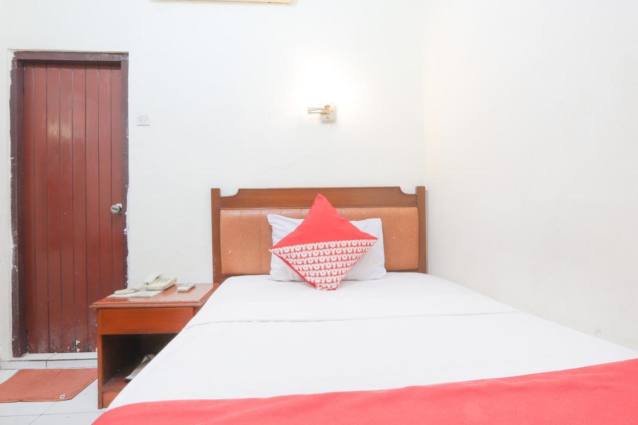 Oyo 108 Hotel Surya Yakarta Exterior foto