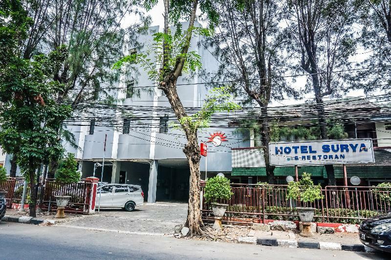 Oyo 108 Hotel Surya Yakarta Exterior foto